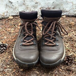 Columbia Hiking Boots